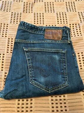 Men's Dark Blue Denim Jeans - Classic Straight Fit